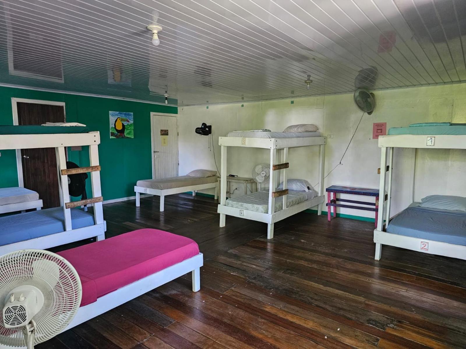 Cabinas 토르투게로 외부 사진
